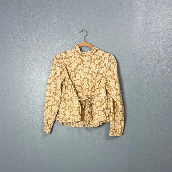 the great
the stream top - oat wild brush floral Floral Button-Up Blouse - Picture 8 of 10